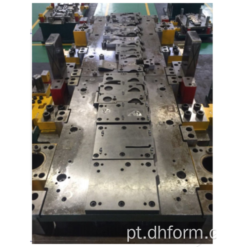 Matriz de estampagem de metal progressiva de peças automotivas de precisão